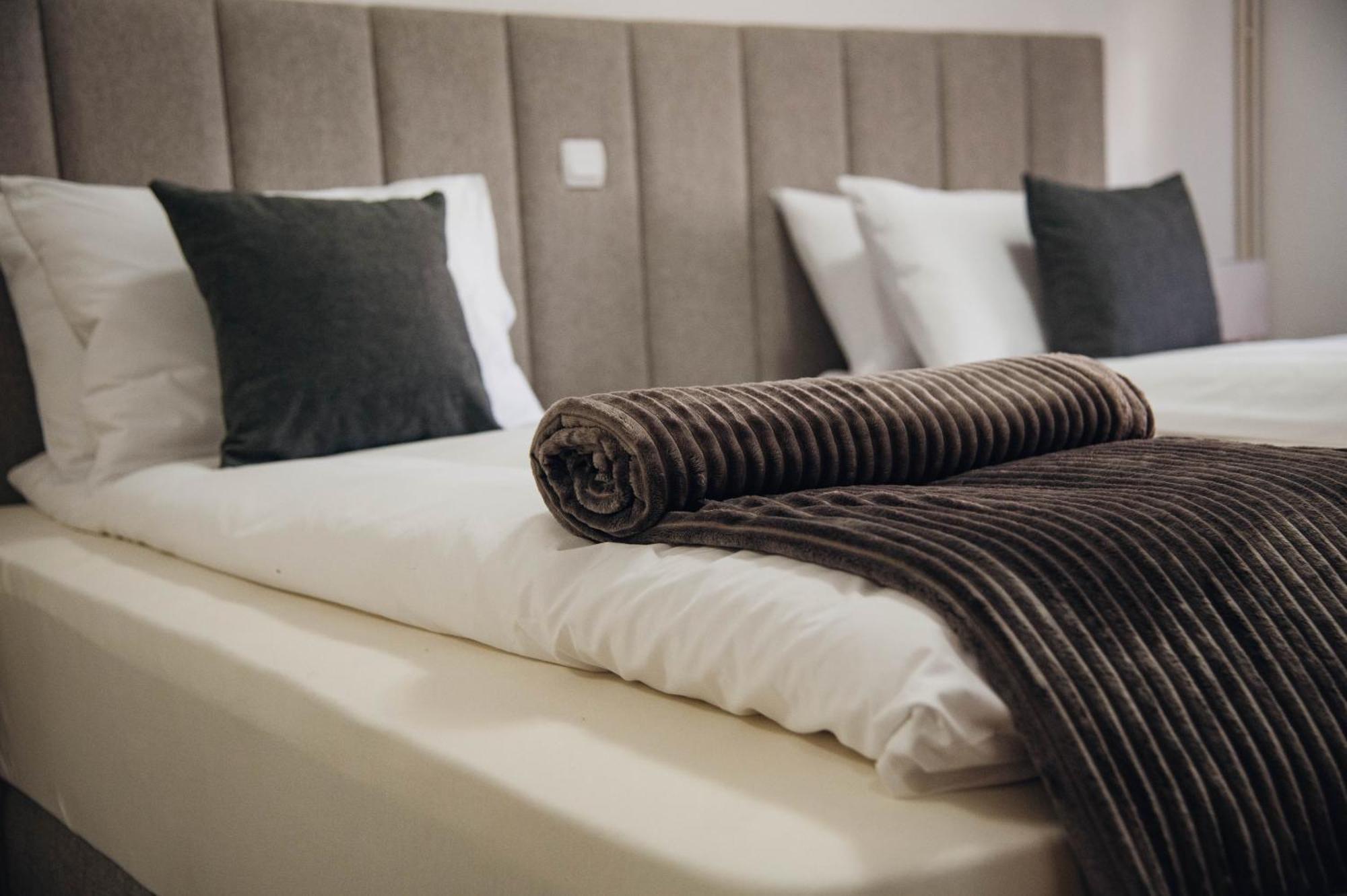 Urban Studio Apartments Strumica Esterno foto
