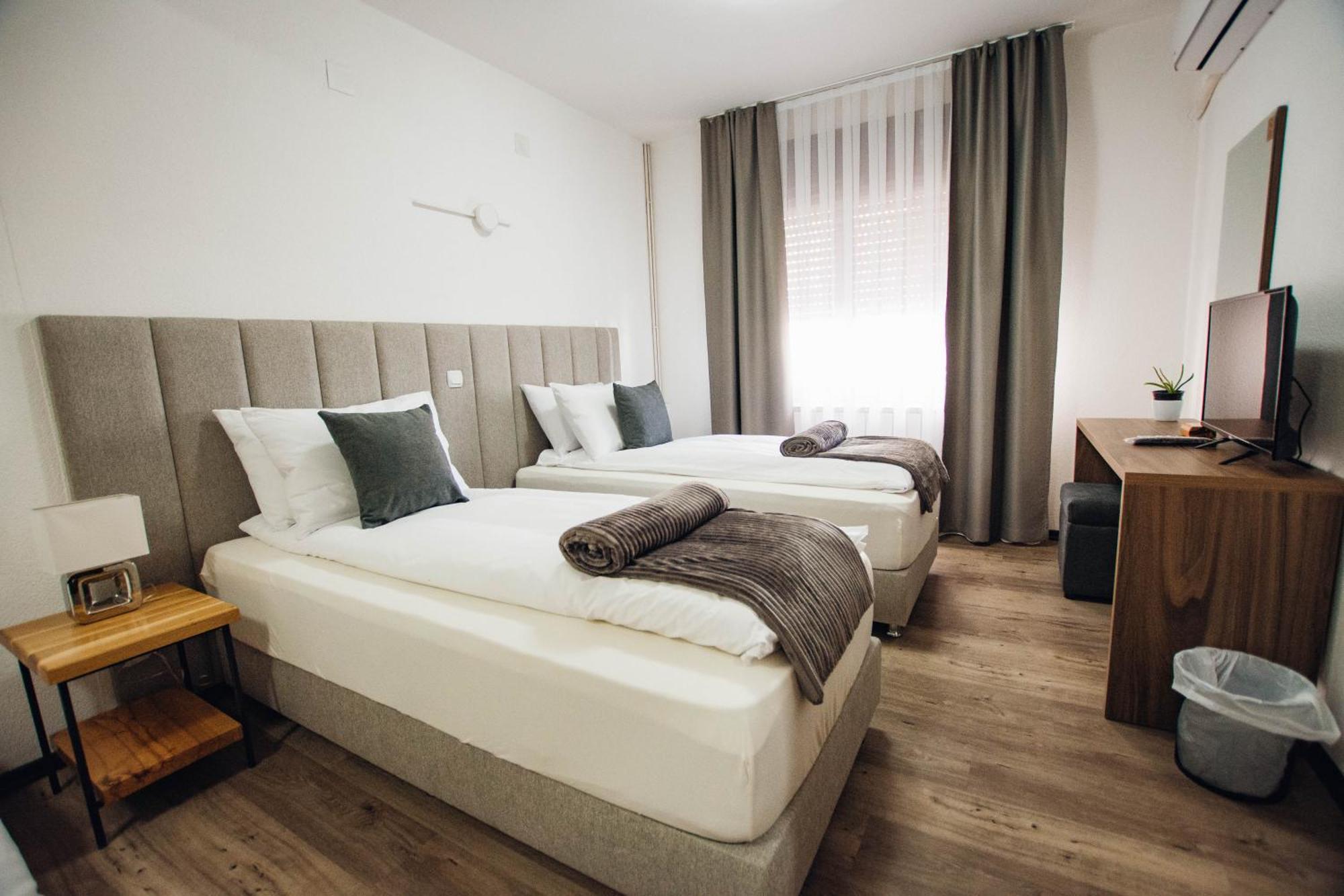 Urban Studio Apartments Strumica Esterno foto